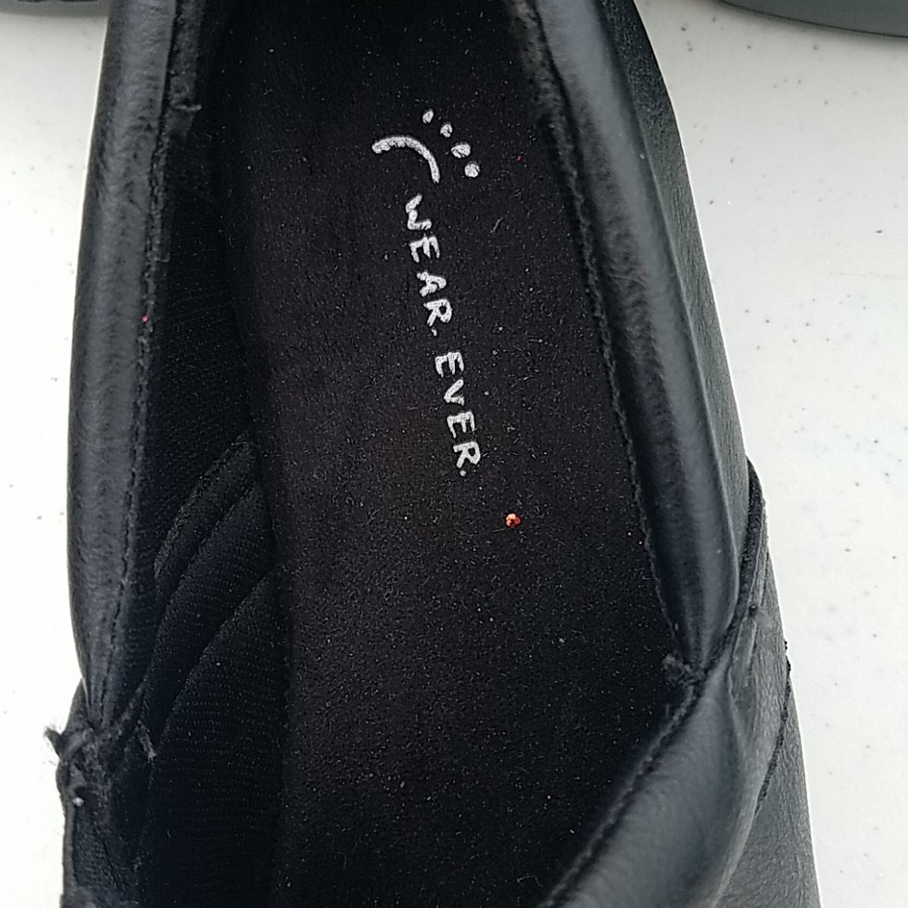 Shoes - Picture 3 of 6